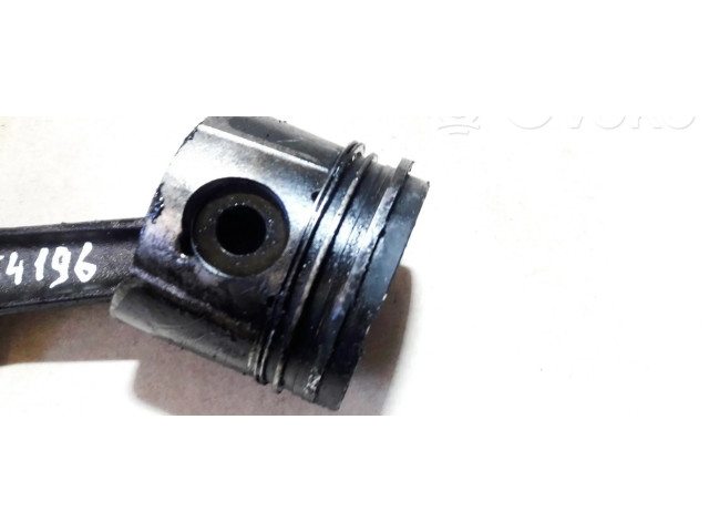 Поршень с шатуном Citroen Xsara Picasso для дизельного двигателя 2.0