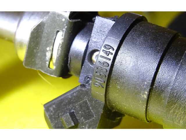 Vstřikovací lišta 90536149 Opel Zafira A