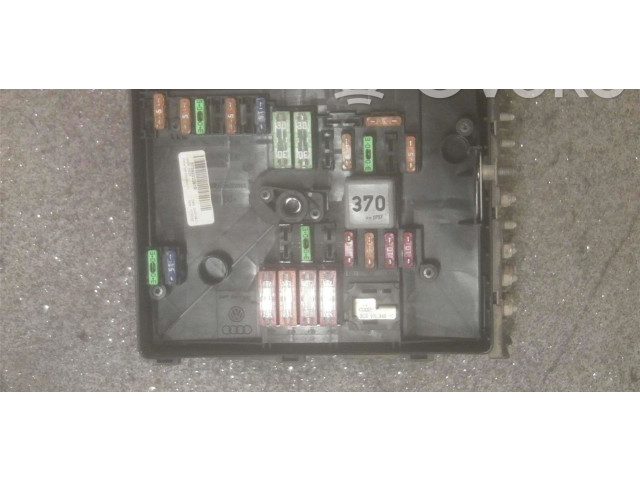 Блок предохранителей 1K0937125A, 1K0937125A Skoda Octavia Mk2 (1Z)