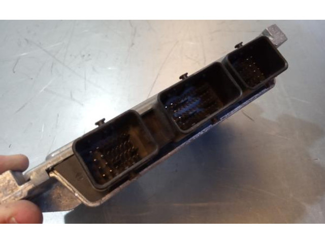 Блок управления двигателя 8201076738, S120202121A   Renault Twingo II