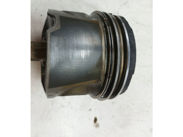 Поршень с шатуном Volvo S80