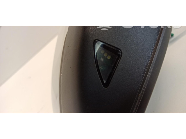 Зеркало электрическое        Skoda Karoq  2017 -  года   