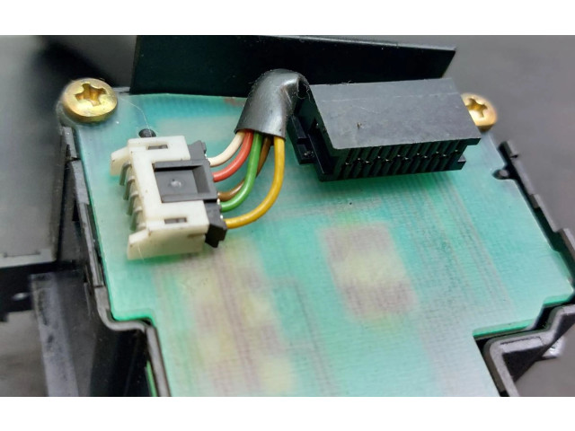 Включатель скорости стеклоочистителей 17D770   Volvo V50