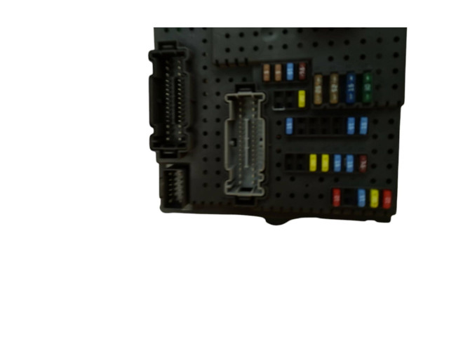 Блок предохранителей 8676391, 12217799   Volvo XC90    