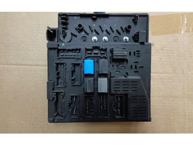 Блок предохранителей 8378113, 8378113   BMW Z4 E89    