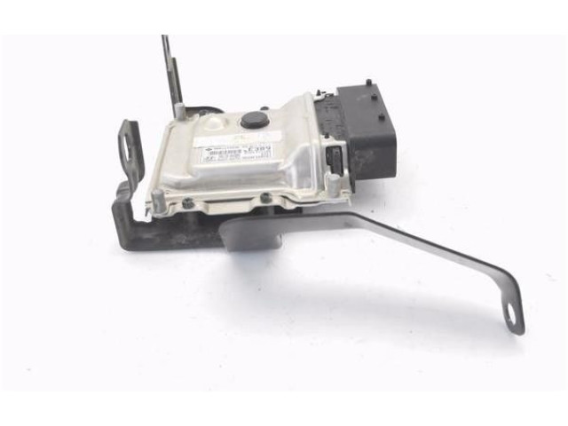 Блок управления двигателя 3911504389, 1038407763   Hyundai i10