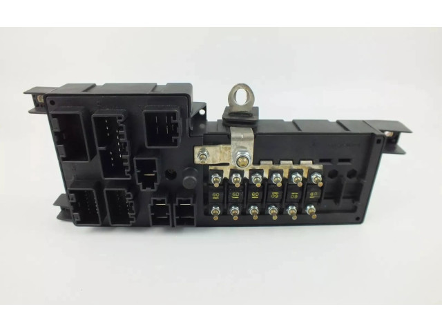 Блок предохранителей  9494207, 518323001   Volvo V70    