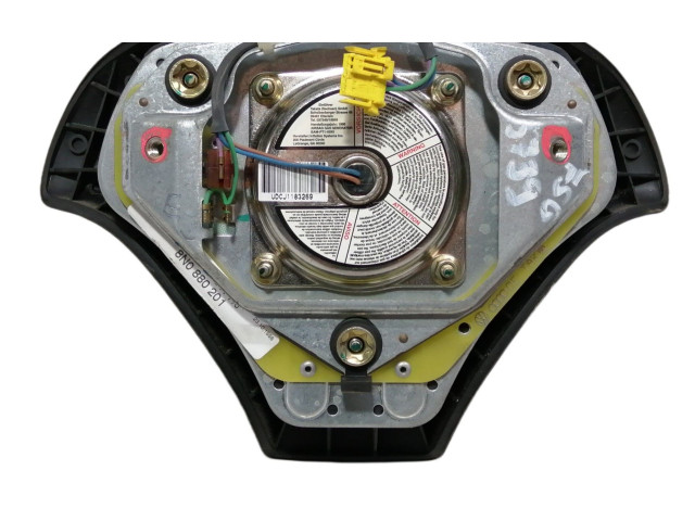 Подушка безопасности водителя 8N0880201   Audi TT TTS Mk2