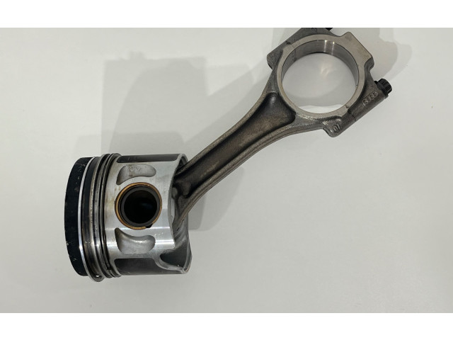 Píst 038G   Volkswagen Caddy    BLS 