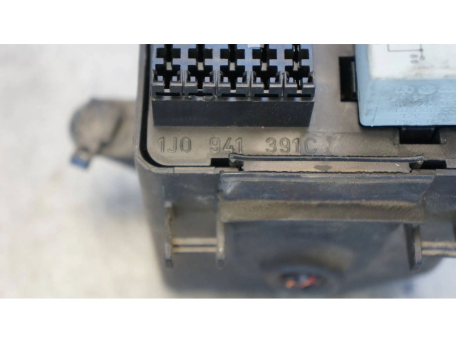 Блок предохранителей 1J0941391C Audi A3 S3 8L
