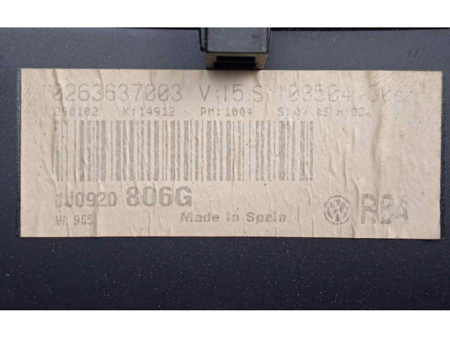 Přístrojová deska Volkswagen Bora 2002 2.CONECTORES, MOTOMETER