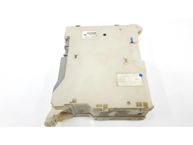   Pojistková skříňka 8273030273   Lexus GS 250 350 300H 450H 2006