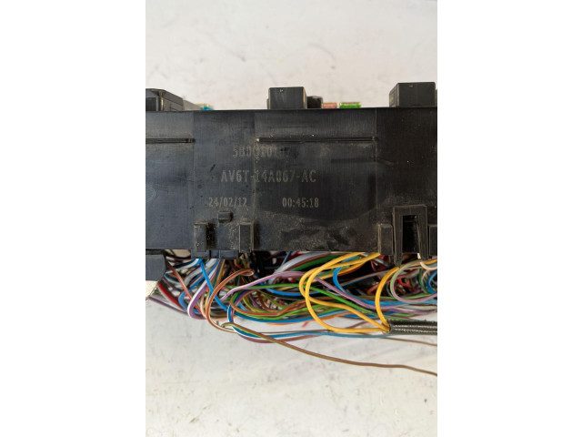 Pojistková skříňka AV6T-14A067, AV6T-14A067 Ford C-MAX II 2014