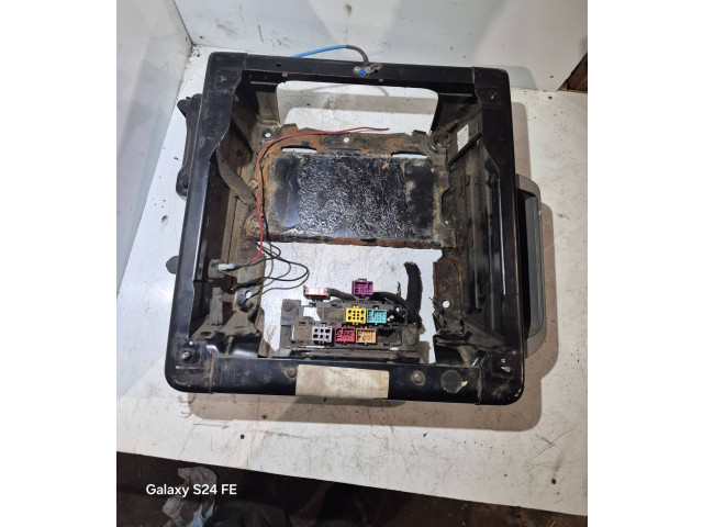 Pojistková skříňka 7H1881677N, 159317S019 Volkswagen Transporter - Caravelle T5 2004