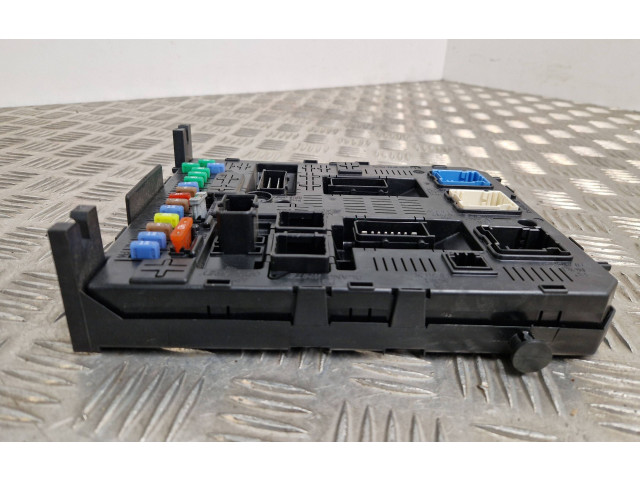 Pojistková skříňka 9812188580 Peugeot 3008 2014