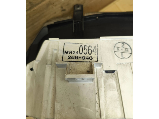 Панель приборов MR240564, 266940 Mitsubishi Space Wagon