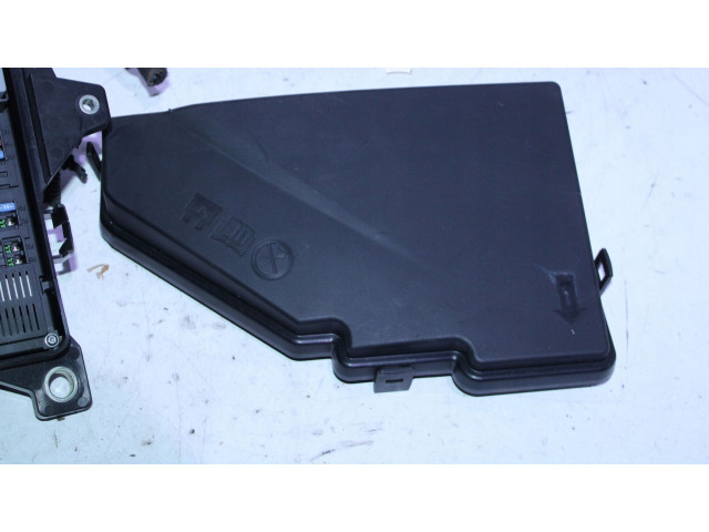 Блок предохранителей 31398001, 31654059   Volvo XC90    