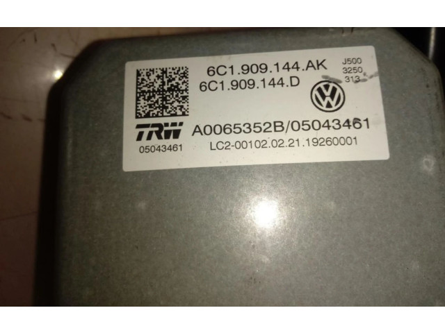 Руль Skoda Fabia Mk3 (NJ) 2015 - 2021 года 6C1423510CE