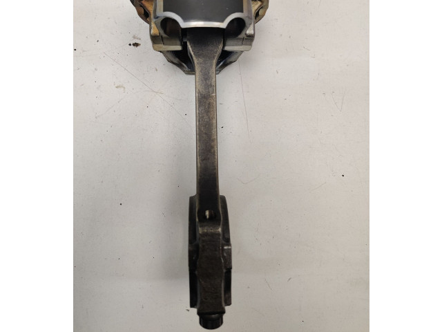 Поршень с шатуном Ford F150 - года