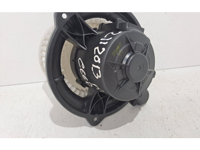 Вентилятор печки KIA Ceed