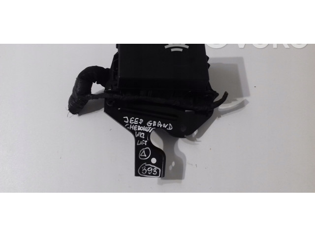 Блок предохранителей 68141842AA Jeep Grand Cherokee