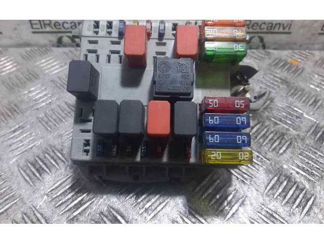 Pojistková skříňka 46835581 Fiat Punto (188) 2004