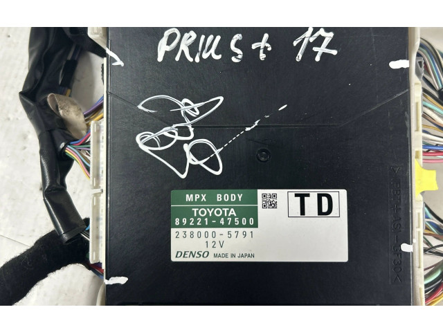 Pojistková skříňka 89221-47500, 238000-5791 Toyota Prius+ (ZVW40) 2017