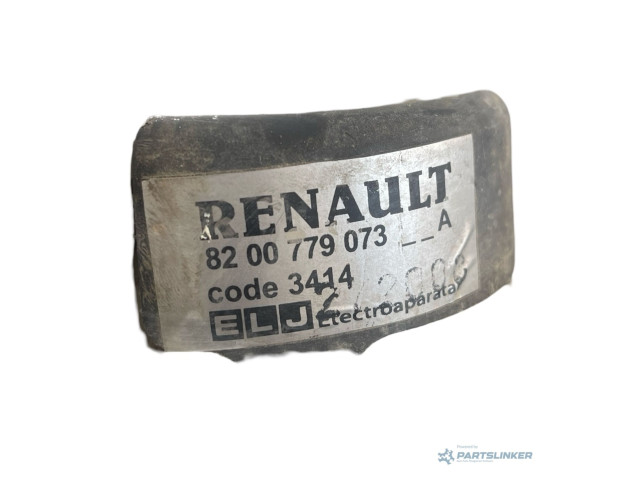 Вентилятор радиатора     8200779073    Dacia Sandero 