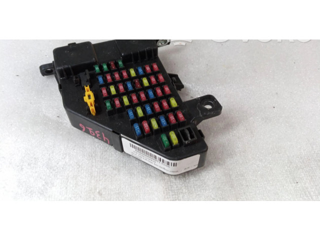 Блок предохранителей 911102E001, 911102E001    Volvo XC90   