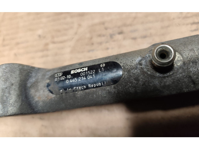 Топливная рампа 0445214041 Jeep Cherokee III KJ