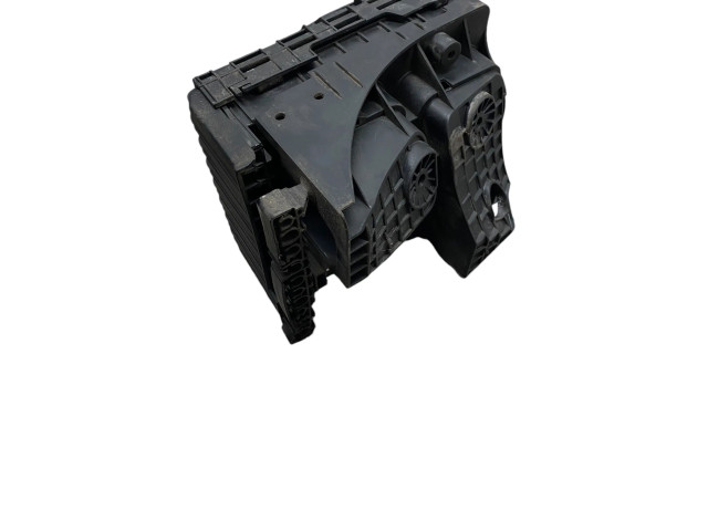 Блок предохранителей  8H051010   Audi A3 S3 A3 Sportback 8P    