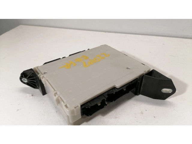 Pojistková skříňka 827305A590 Lexus LS 500 2018