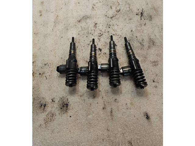 Комплект форсунок 03g130073g    Volkswagen Touran I   