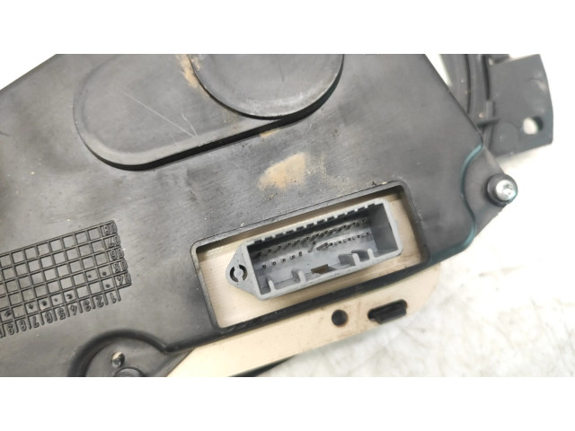 Панель приборов P8200377202, 8200377202 Dacia Logan I