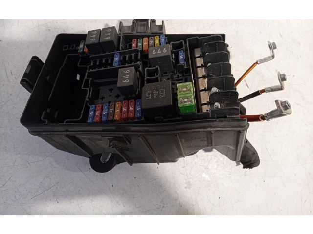 Блок предохранителей 5Q0937125A Volkswagen Golf VII