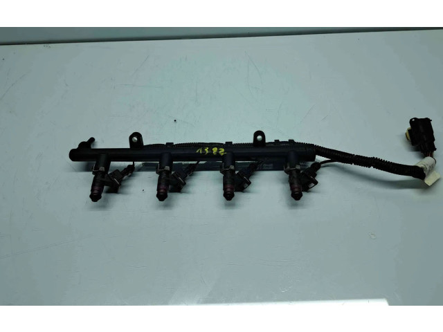 Топливная рампа 8200135504   Renault Megane III  