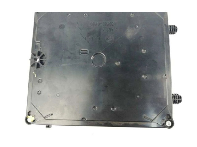 Другие блоки управления / модули    284B17772R, 5WY8641B   Renault Latitude (L70)