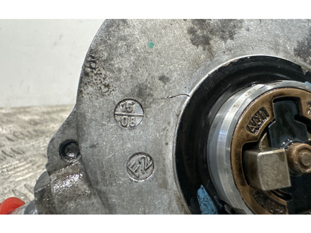 Масляный насос   038145209  Volkswagen Caddy 