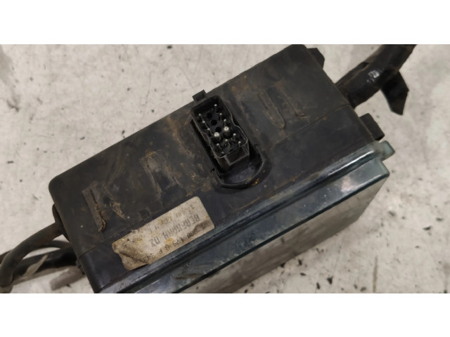 Pojistková skříňka 13801758F BMW 5 E28 1983