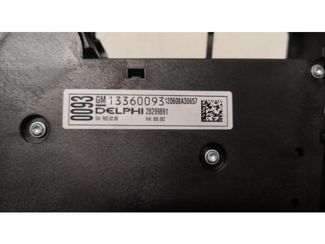 Радио/ проигрыватель CD/DVD / навигация