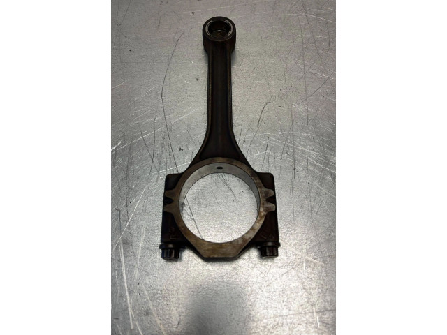 Шатун AKQ Volkswagen Golf IV