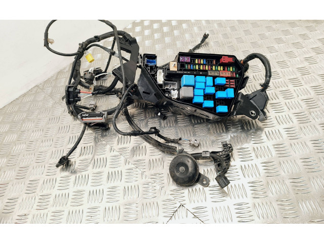   Pojistková skříňka 8262033130   Toyota RAV 4 (XA50) 2022