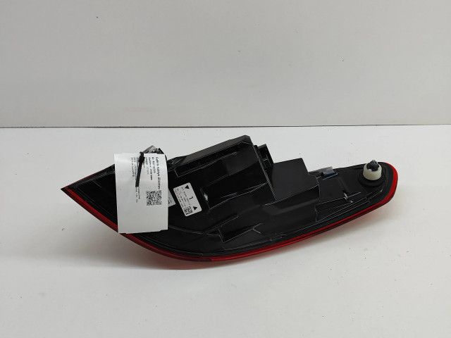 Světlo zadní  levé 7465465   BMW 2 F44 2020