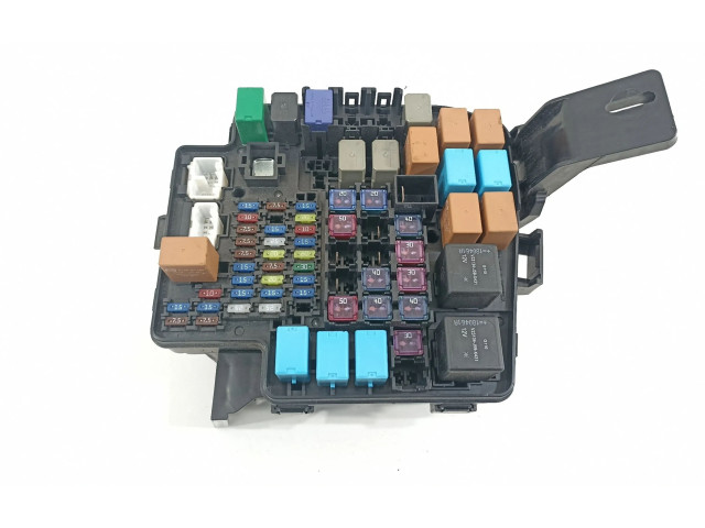 Pojistková skříňka Řídící jednotka BSM D09W66767, 72547835AB1 Mazda CX-3 2018