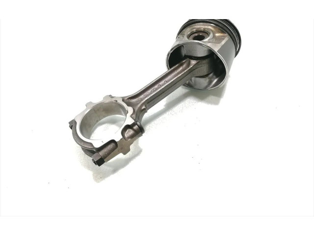 Поршень с шатуном YD22DDTI Nissan X-Trail T30