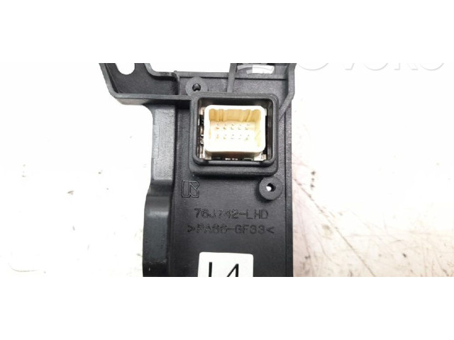 Дисплей 76J742 Lexus NX