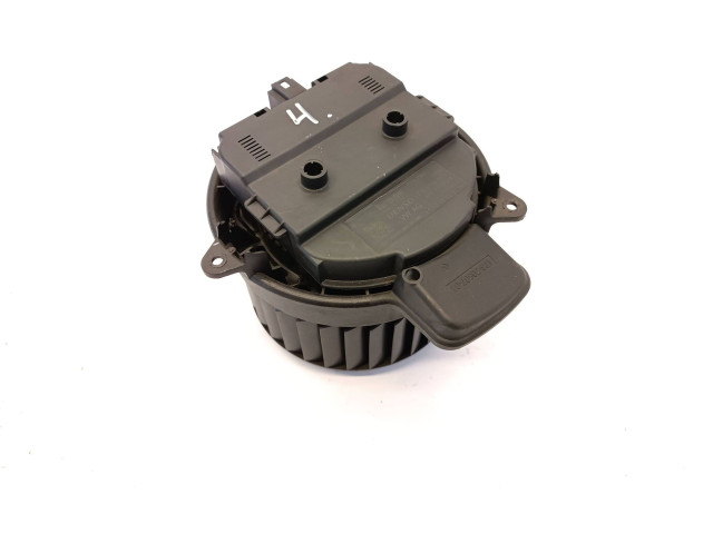 Вентилятор печки    4H2820021B   Audi A7 S7 4G