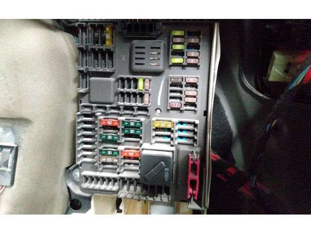 Pojistková skříňka Řídící jednotka BSM BW X6 M 2010