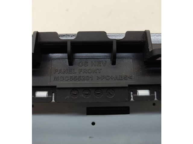 Радио/ проигрыватель CD/DVD / навигация