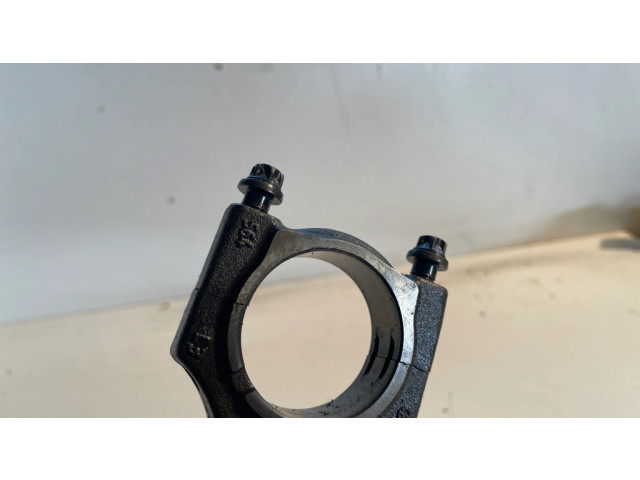 Píst 7798368 BMW 5 E60 E61 pro naftový motor 2.5